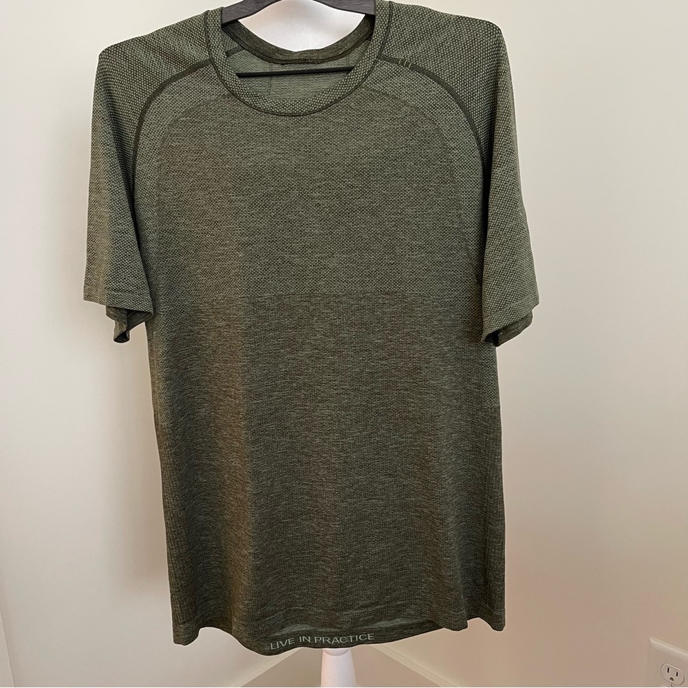 Lululemon Metal Vent Tech Short Sleeve Green Twill / Dark Olive Size Large - Picture 6 of 14